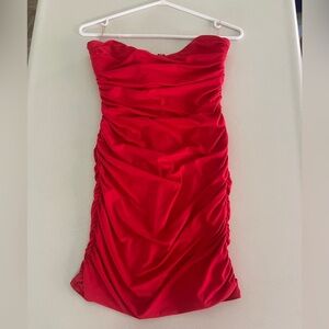 SOLD OUT OH POLLY Back For More
Ruched Bandeau Mini Dress in Red UK 10 US 6